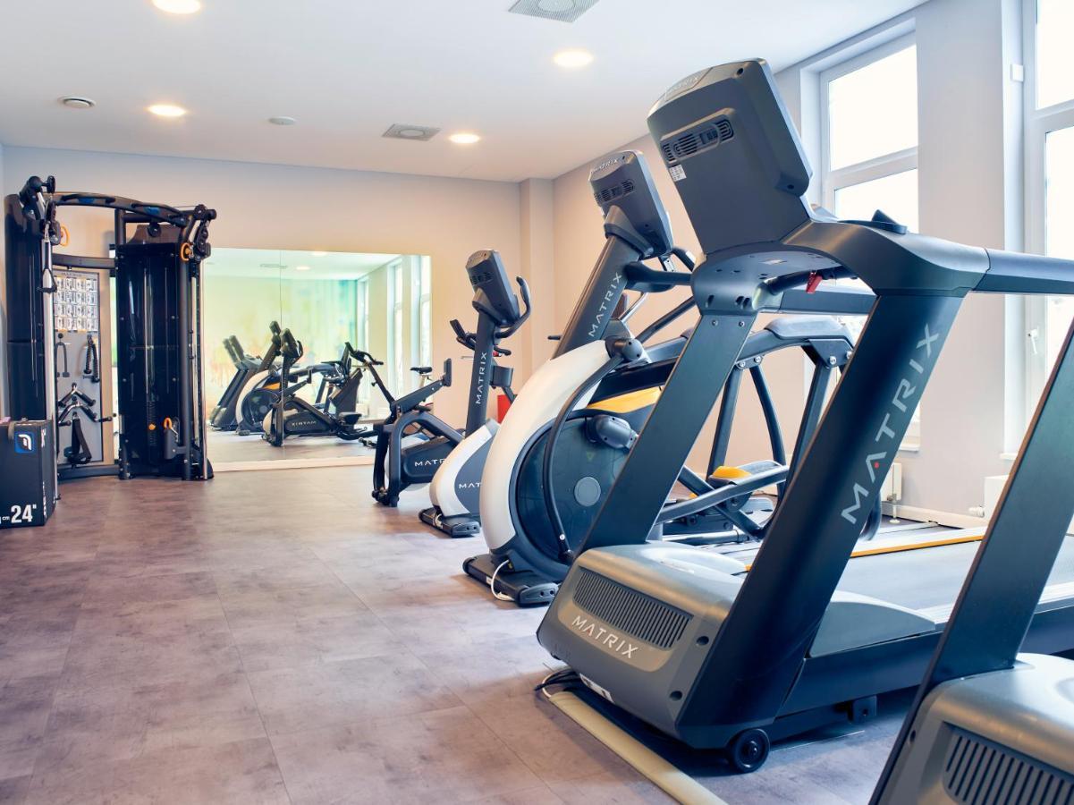 Vila Vita Rosenpark Marburg Bagian luar foto A gym in a hotel