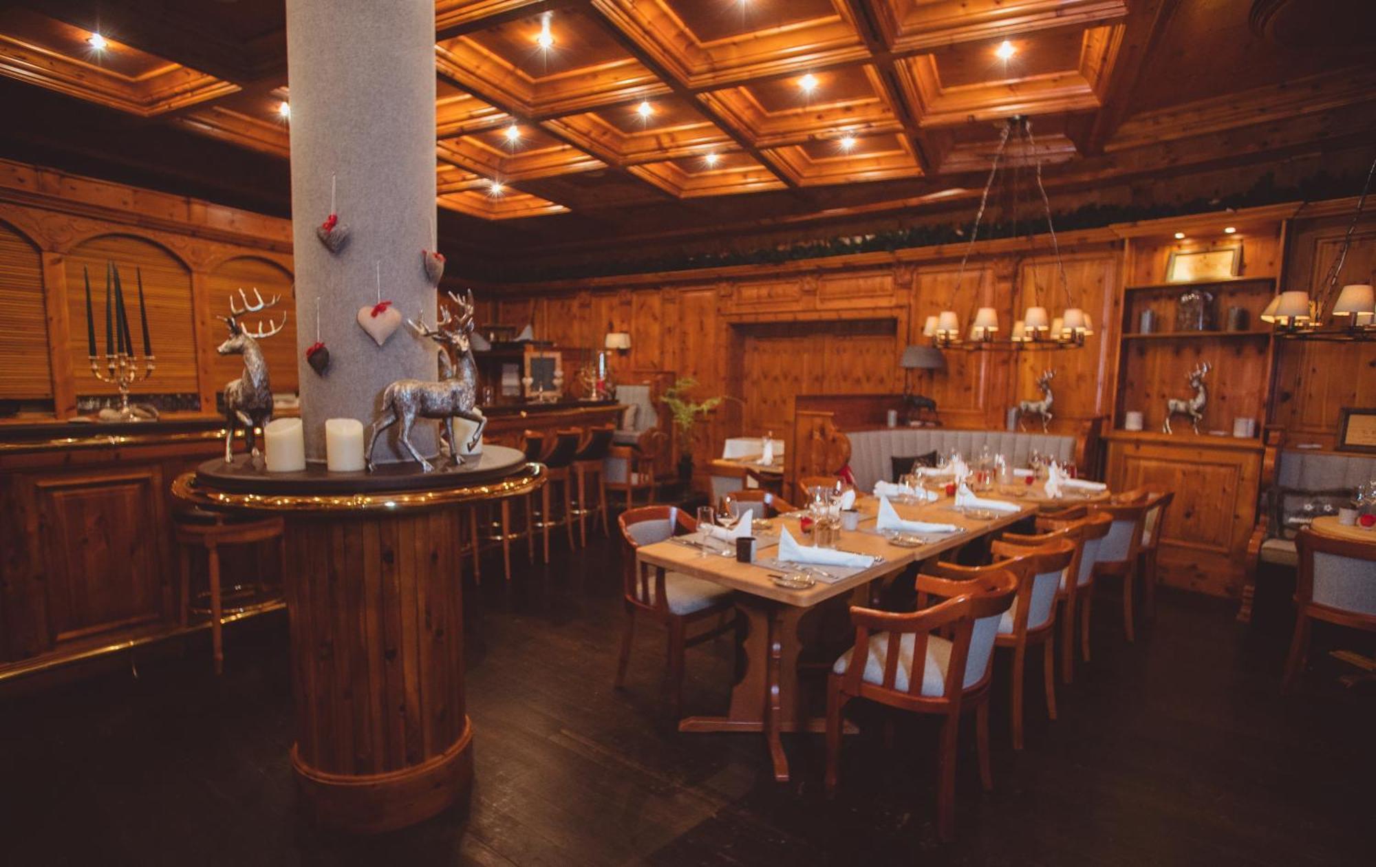 Vila Vita Rosenpark Marburg Bagian luar foto Restaurant in the Hotel Axelmannstein